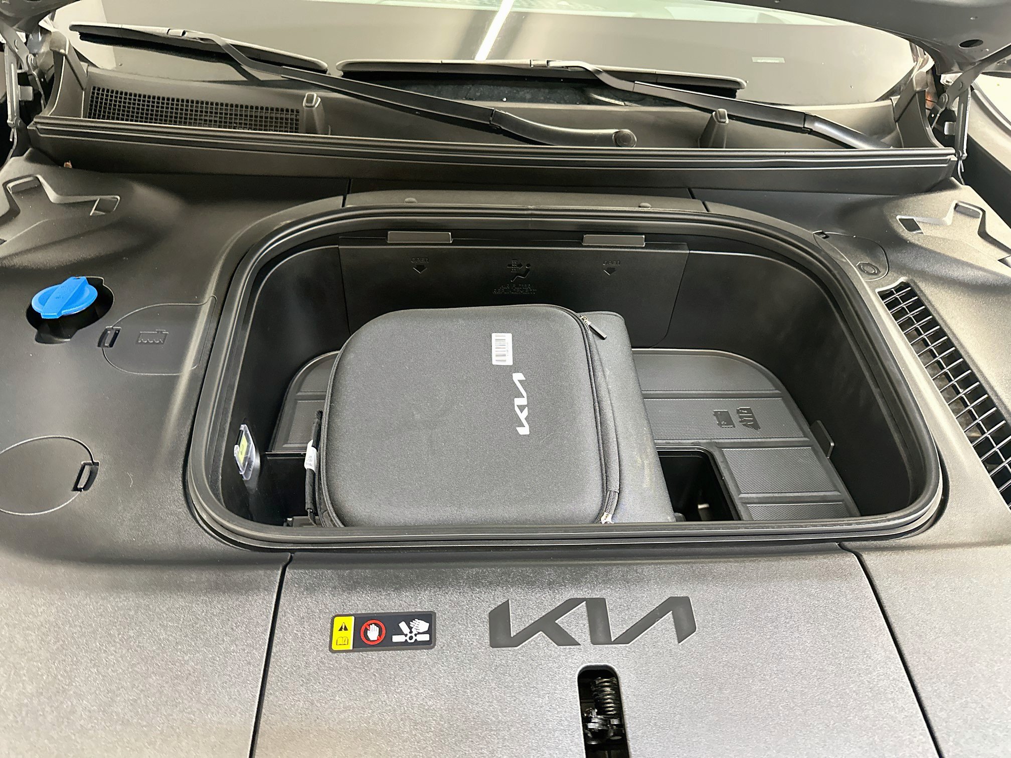 Used 2024 Kia EV9 GT-Line AWD/4WD image 37