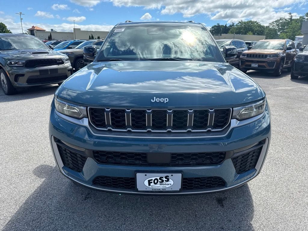 New 2026 Jeep Grand Cherokee L Limited AWD/4WD image 8