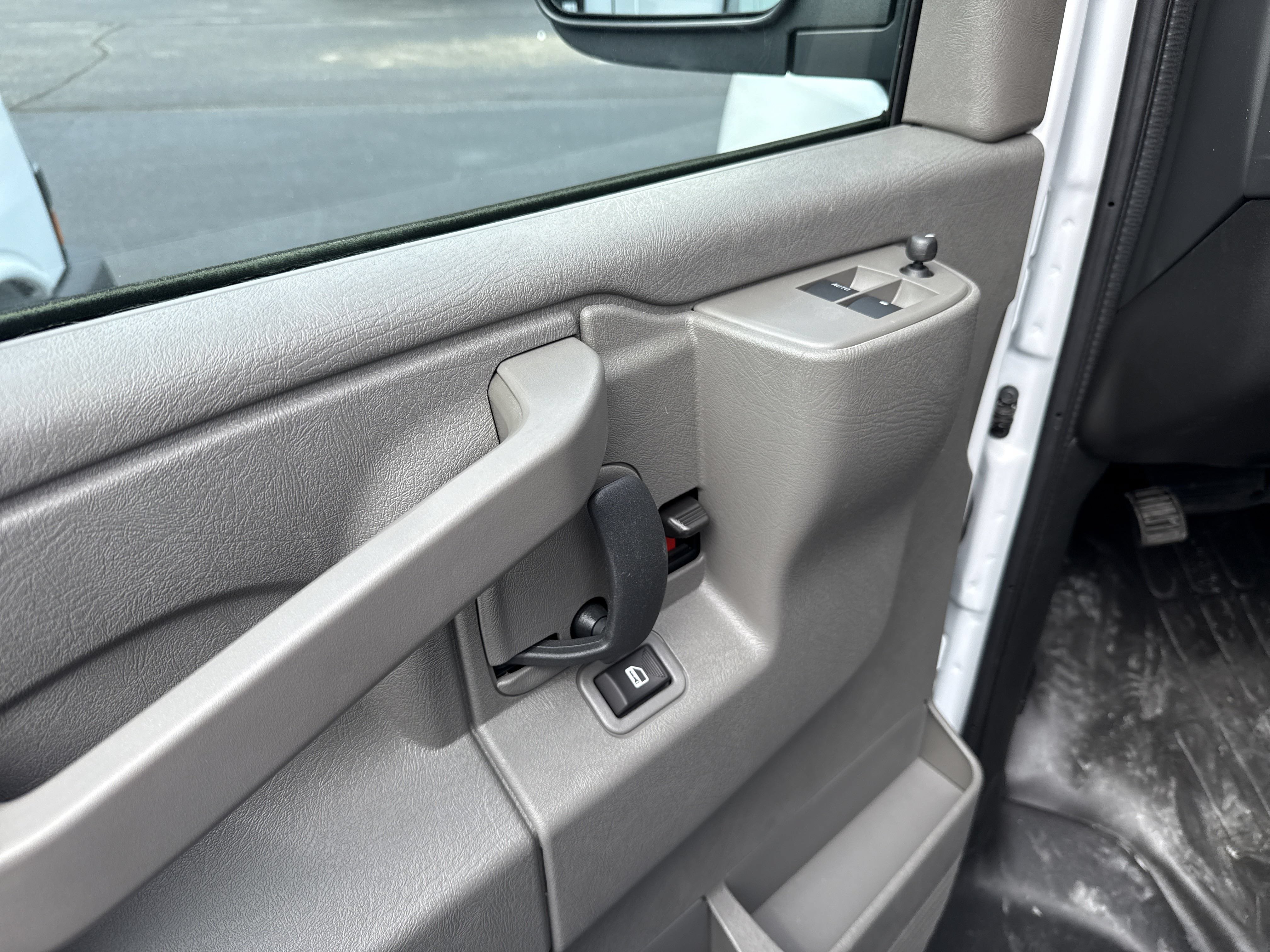 New 2025 Chevrolet Express 3500 w/ Driver Convenience Package RWD image 10