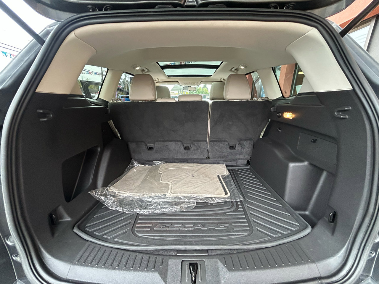 Used 2015 Ford Escape SE w/ Equipment Group 201A image 21
