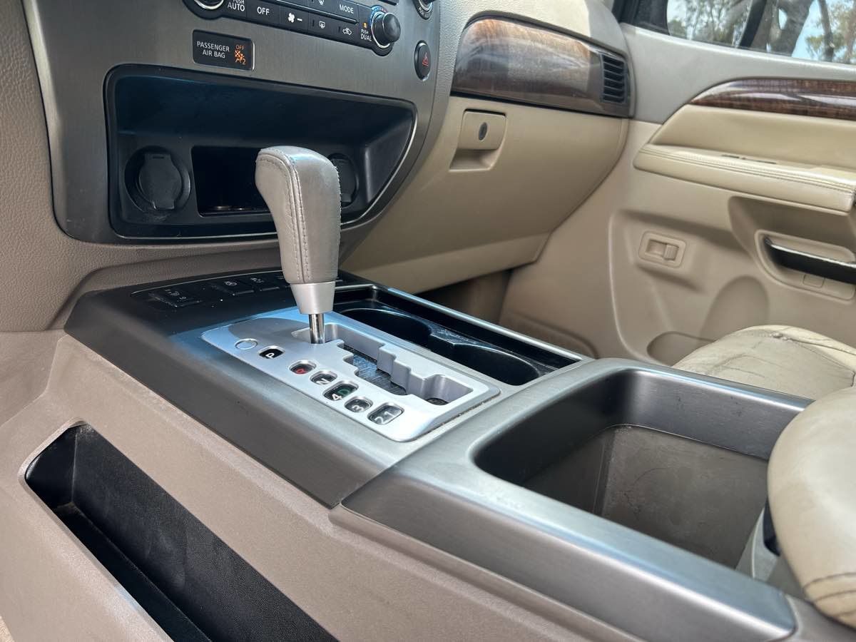 Used 2013 Nissan Armada Platinum image 13