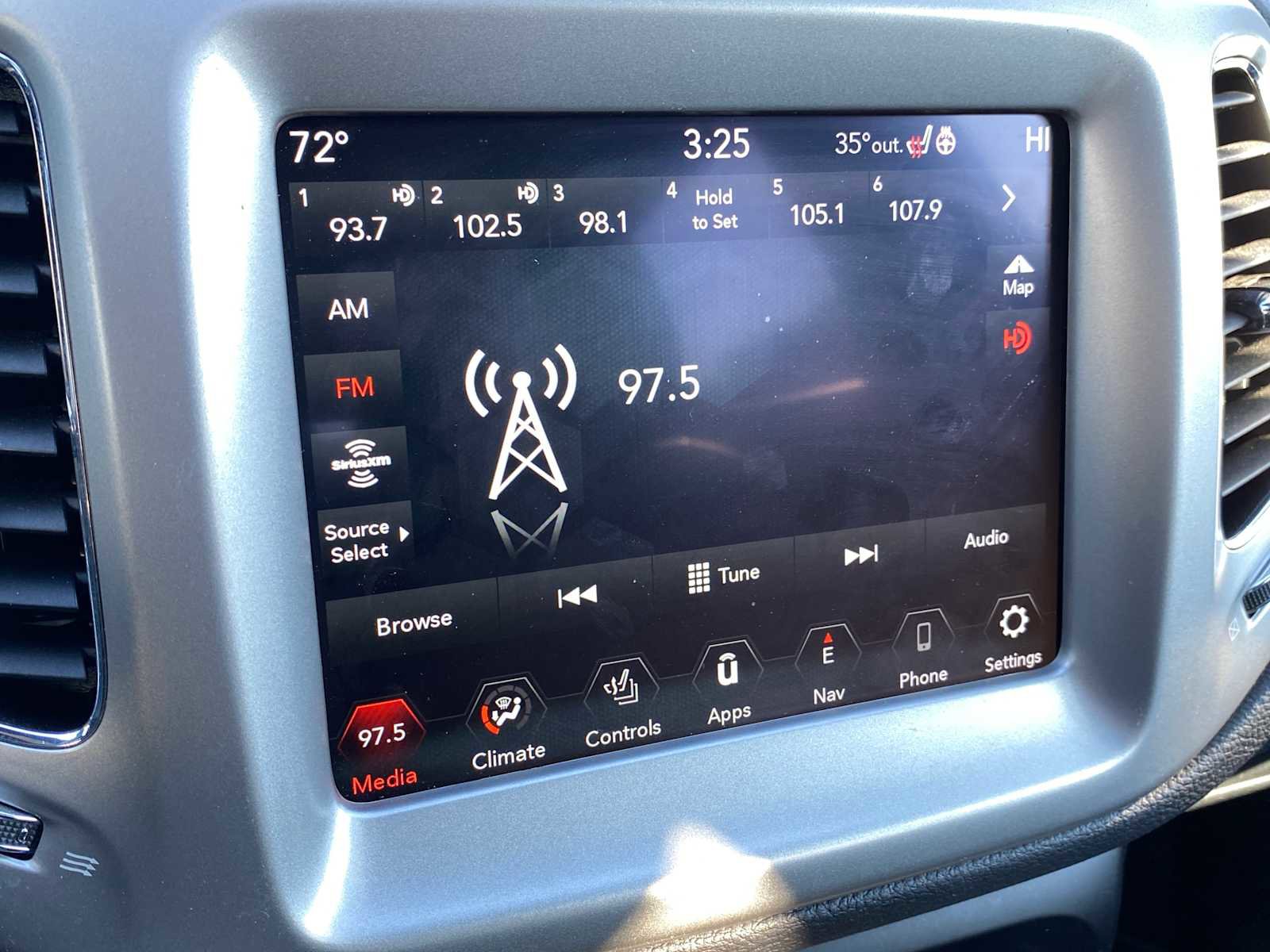 Used 2021 Jeep Compass Latitude AWD/4WD image 22