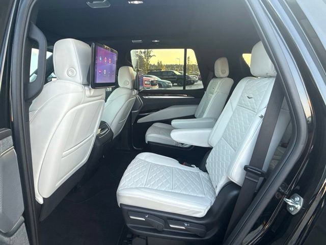 Used 2026 Cadillac Escalade Platinum Sport w/ LPO, ONYX Package AWD/4WD image 16