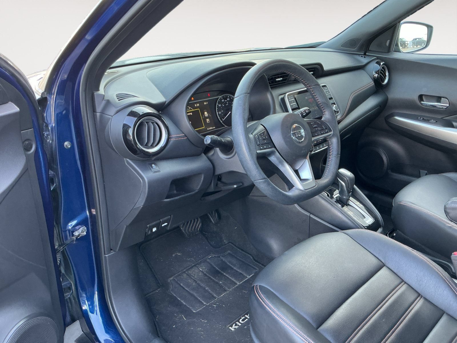 Used 2019 Nissan Kicks SR w/ SR Premium Package FWD image 10