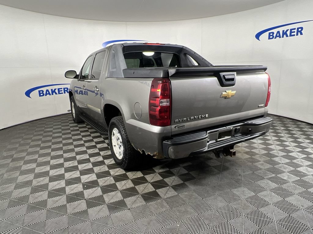 Used 2007 Chevrolet Avalanche LT AWD/4WD image 6