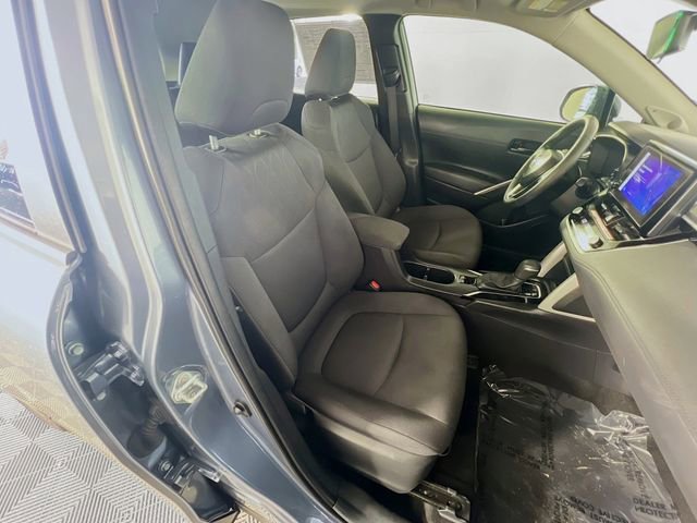 Used 2024 Toyota Corolla Cross LE w/ Moonroof Package AWD/4WD image 30