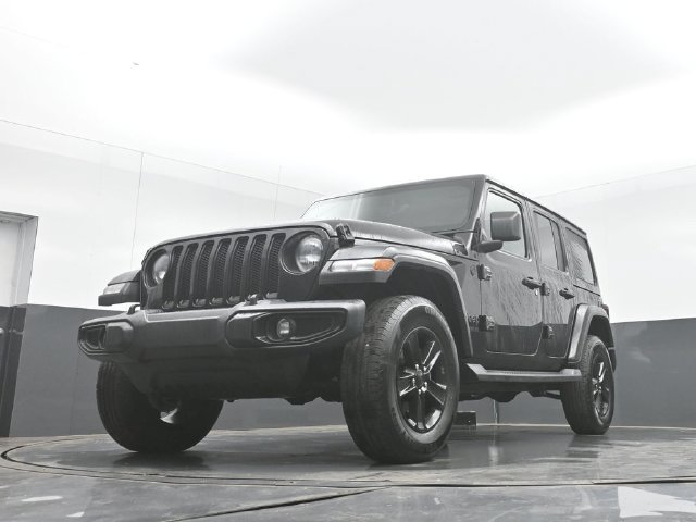 Used 2020 Jeep Wrangler Unlimited Sahara AWD/4WD image 38