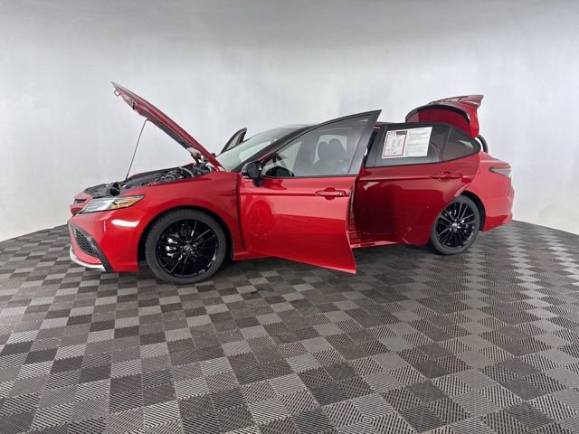 Used 2024 Toyota Camry XSE image 12