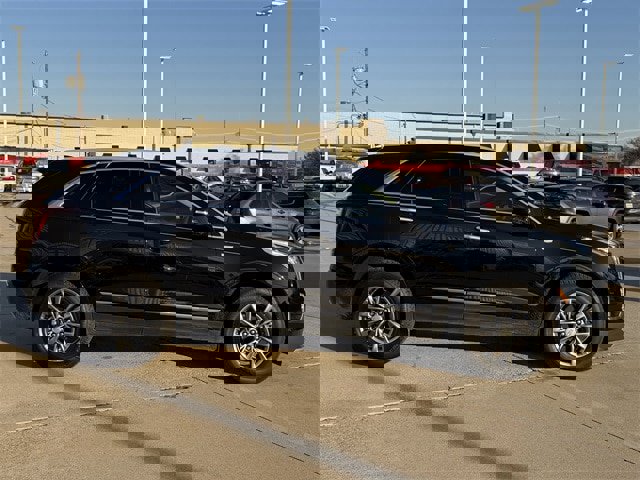 Used 2022 Cadillac XT5 Premium Luxury image 3