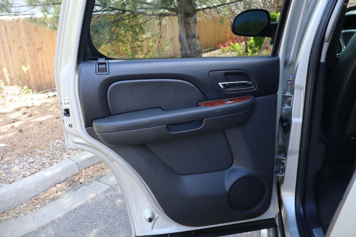 Used 2013 Chevrolet Tahoe LTZ image 26