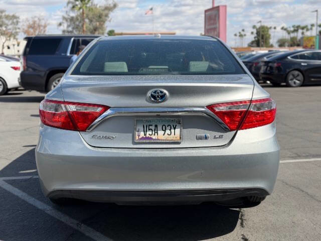 Used 2015 Toyota Camry LE image 4