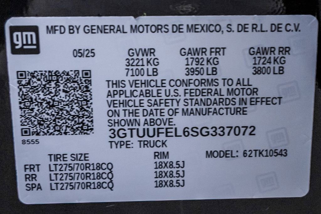 Used 2025 GMC Sierra 1500 AT4X image 29