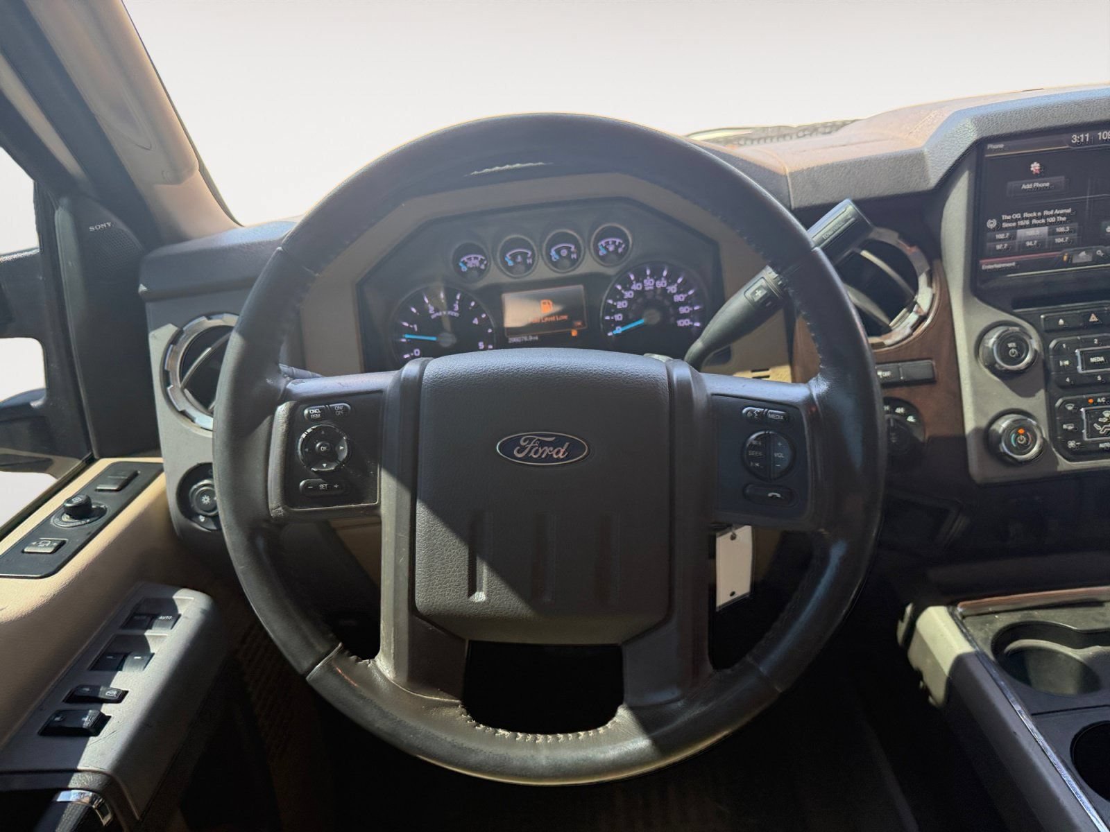 Used 2015 Ford F350 Lariat w/ Lariat Interior Package AWD/4WD image 12