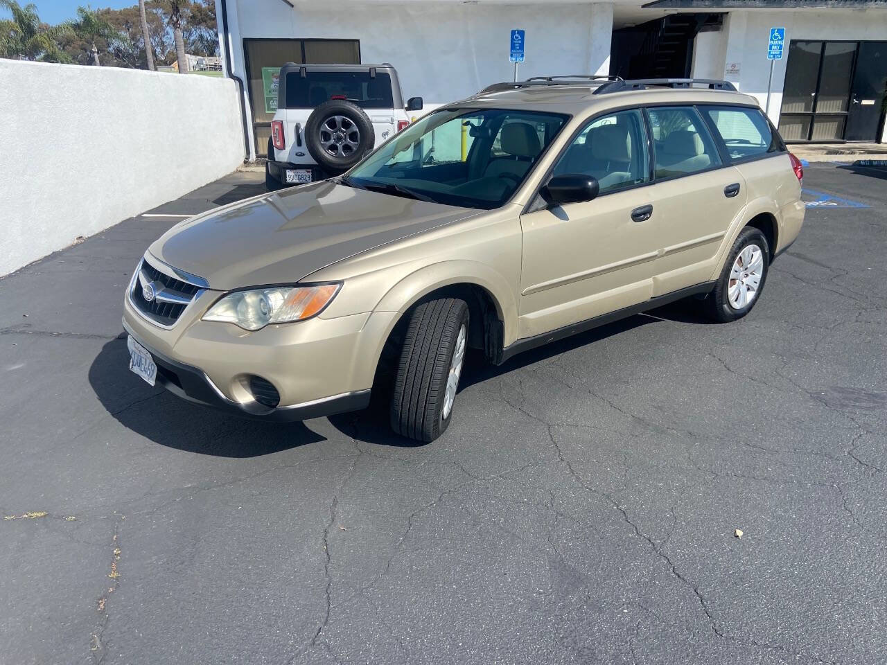 Used 2008 Subaru Outback 2.5i AWD/4WD image 1