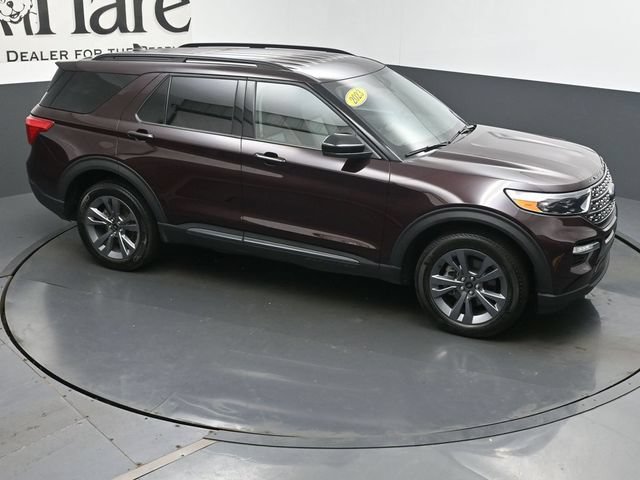 Used 2023 Ford Explorer XLT w/ Equipment Group 202A AWD/4WD image 56
