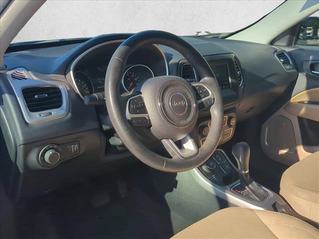 Used 2018 Jeep Compass Sport w/ Tech Group image 9