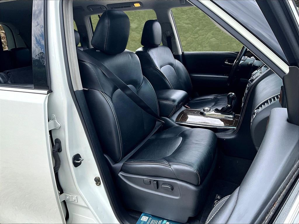 Used 2017 INFINITI QX80 4WD image 6
