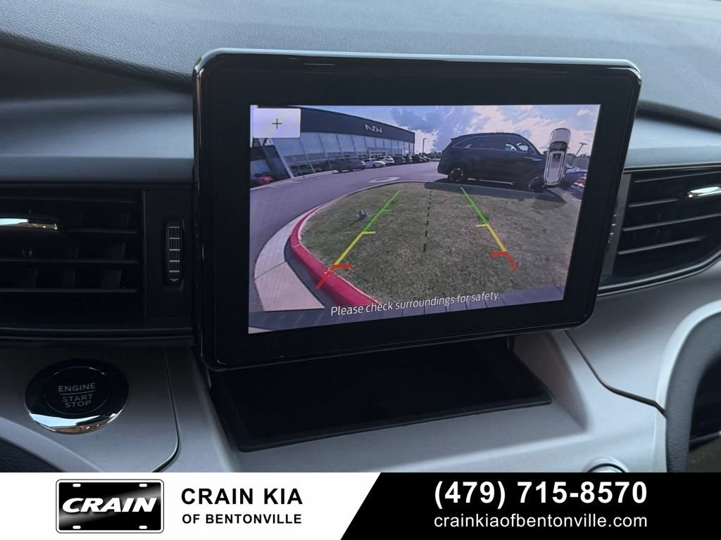 Used 2023 Ford Explorer XLT RWD image 16