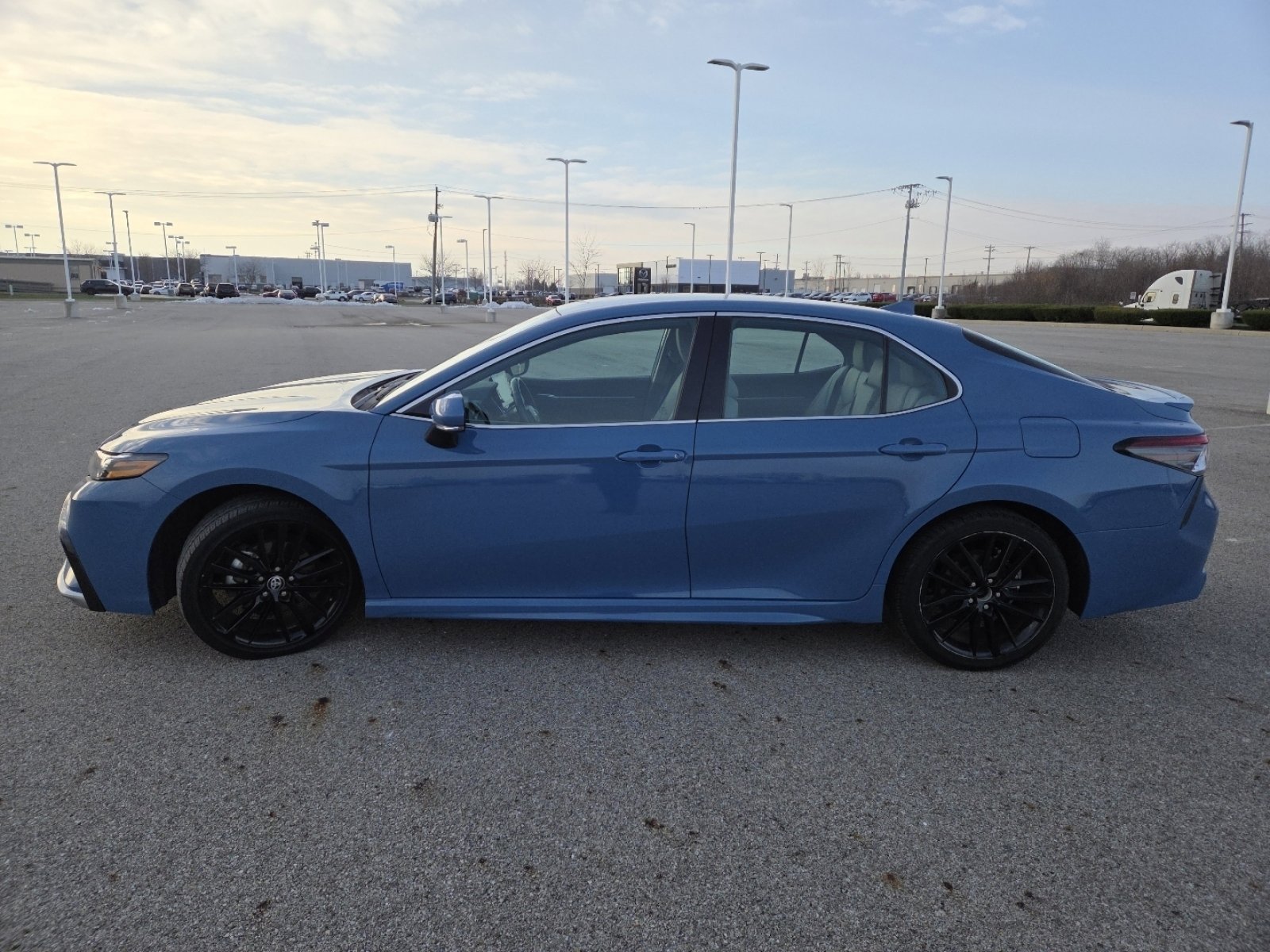 Used 2023 Toyota Camry XSE image 15