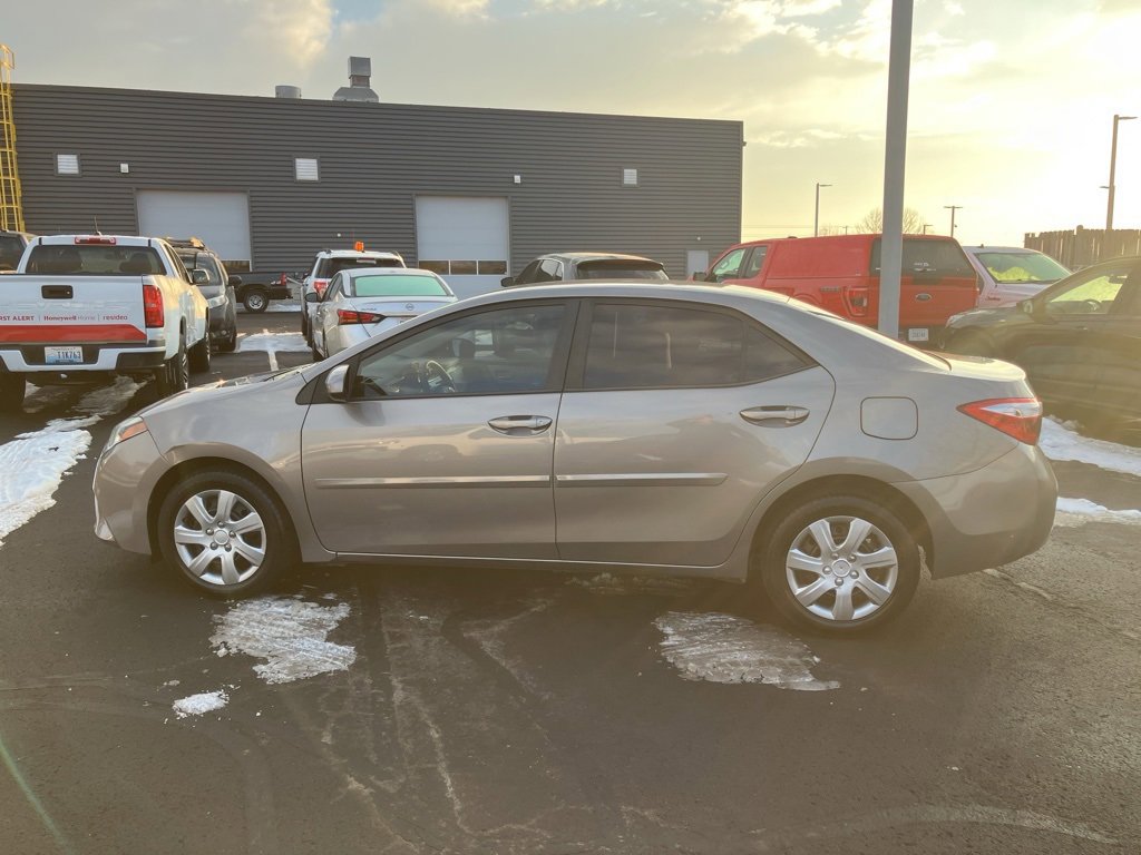 Used 2015 Toyota Corolla L image 4
