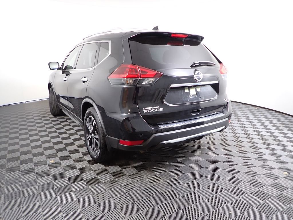 Used 2020 Nissan Rogue SV w/ Sun & Sound Touring Package image 13
