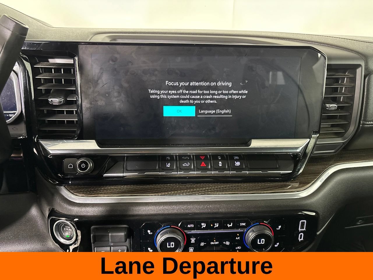 Used 2025 Chevrolet Silverado 2500 LT w/ Convenience Package AWD/4WD image 17