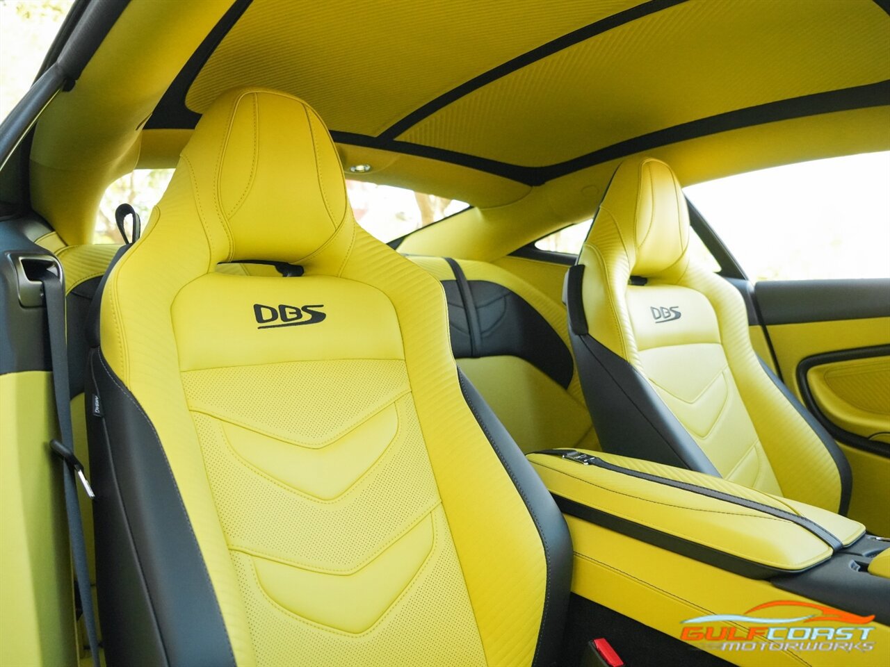 Used 2023 Aston Martin DBS Coupe RWD image 36
