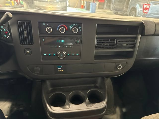 Used 2009 Chevrolet Express 3500 RWD image 14