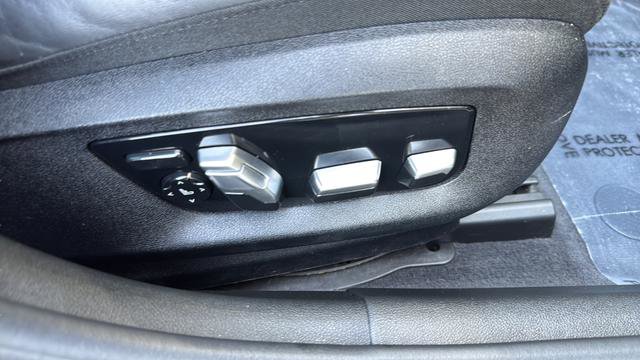 Used 2019 BMW M550i xDrive w/ Premium Package image 22