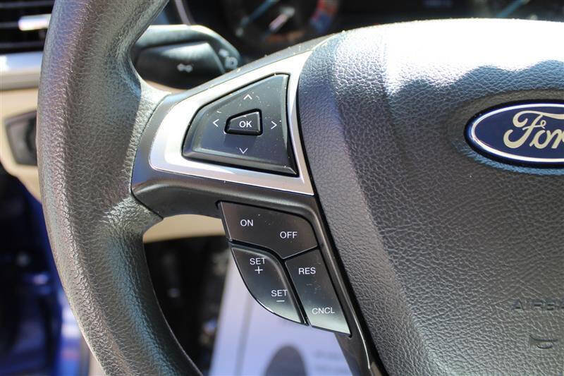 Used 2013 Ford Fusion SE image 17