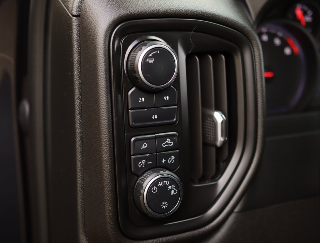 Used 2024 Chevrolet Silverado 2500 Custom w/ Custom Value Package image 10