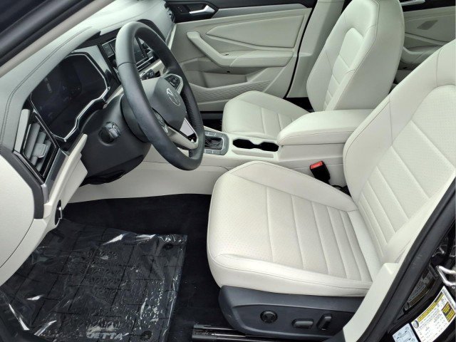 Used 2022 Volkswagen Jetta SE w/ Panoramic Sunroof Package image 15