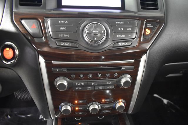 Used 2015 Nissan Pathfinder SL AWD/4WD image 23