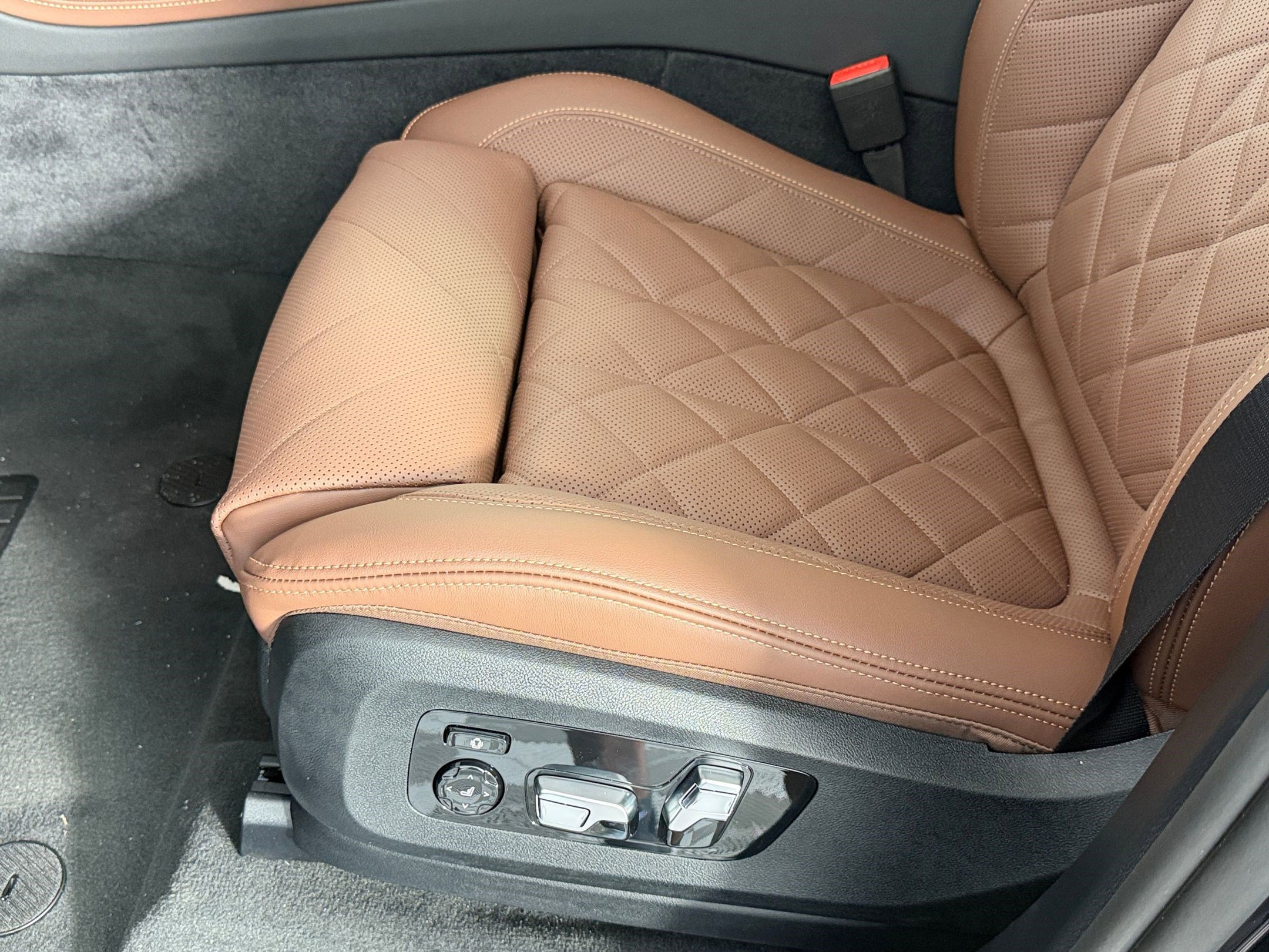New 2027 BMW X7 xDrive40i image 13