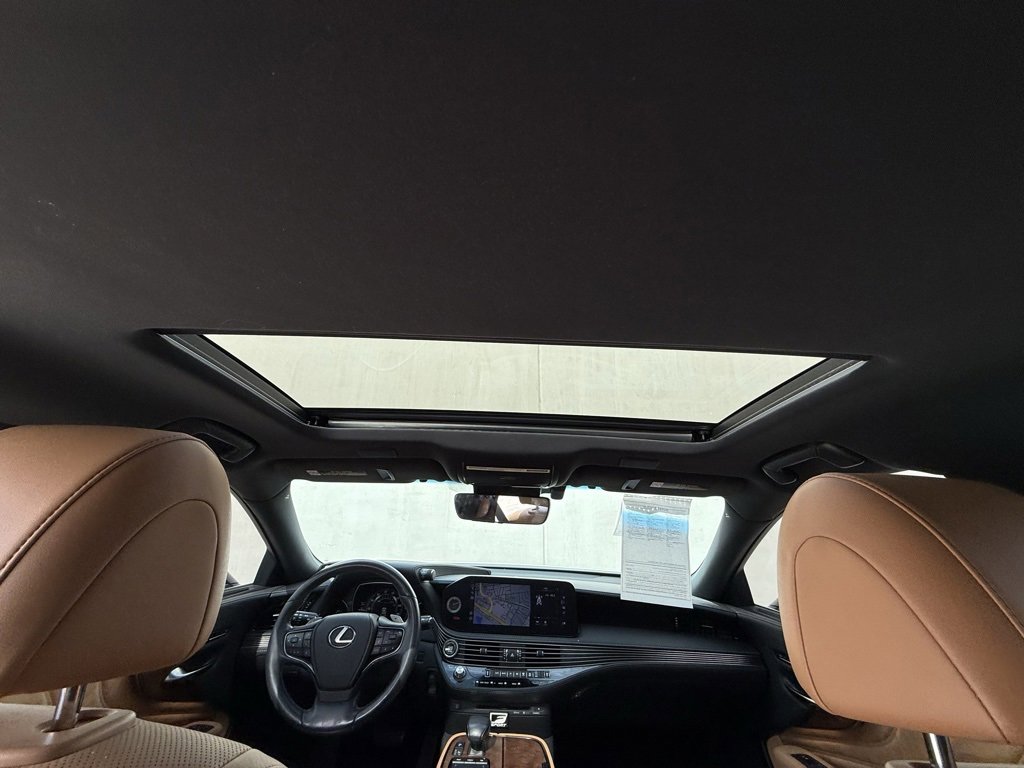 Used 2022 Lexus LS 500 image 8