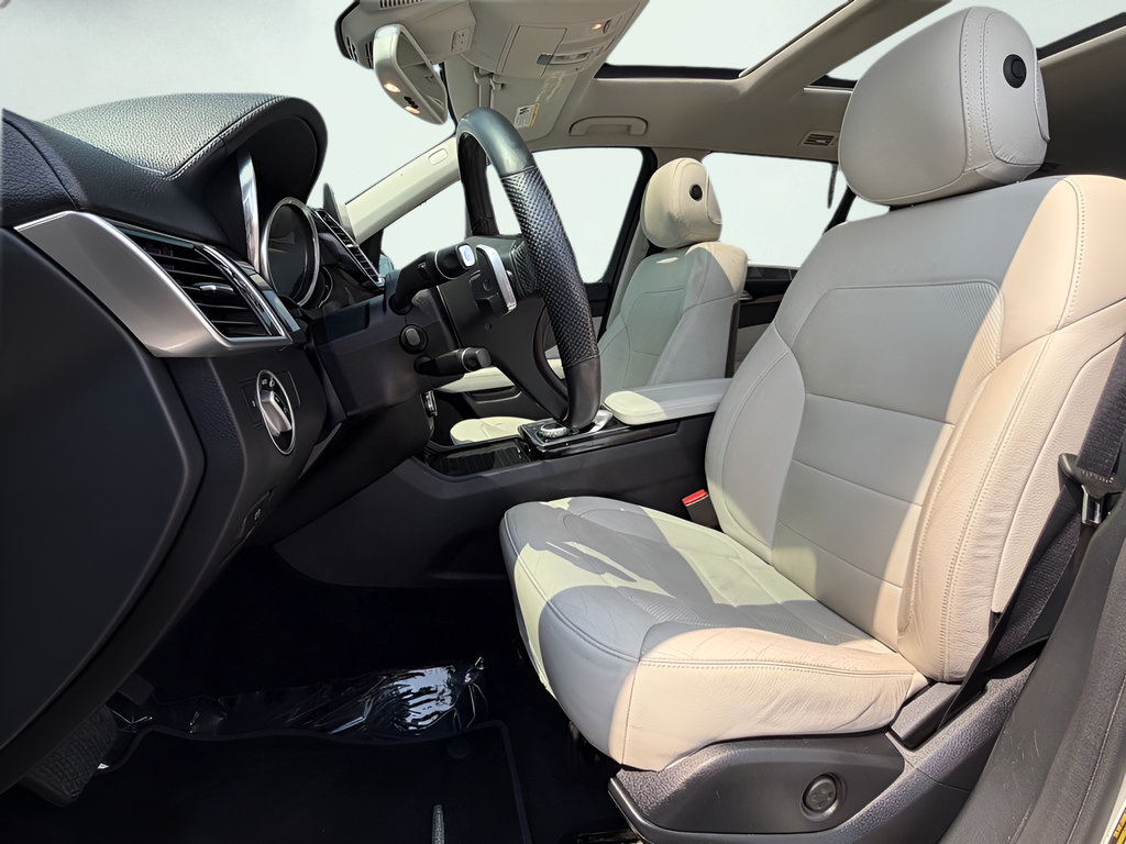 Used 2018 Mercedes-Benz GLS 450 4MATIC image 17