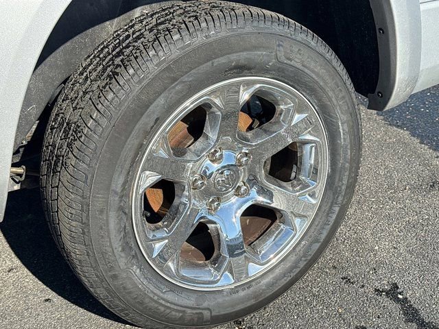 Certified 2018 RAM 1500 Laramie w/ Convenience Group image 9