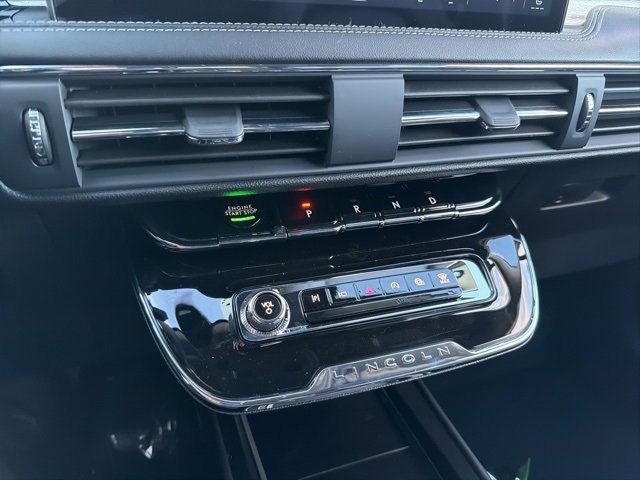 New 2026 Lincoln Corsair Premiere image 13