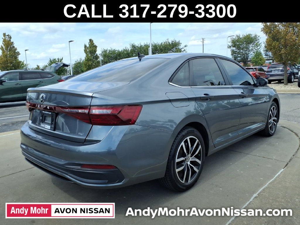 Used 2025 Volkswagen Jetta SE FWD image 7