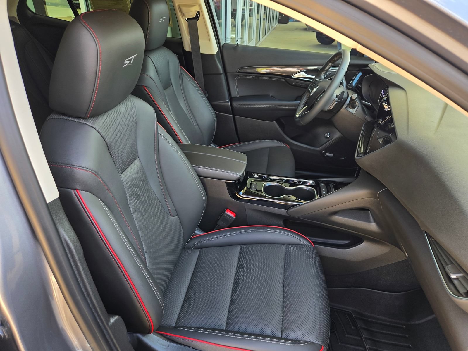 Used 2022 Buick Envision Essence w/ Technology Package II FWD image 24