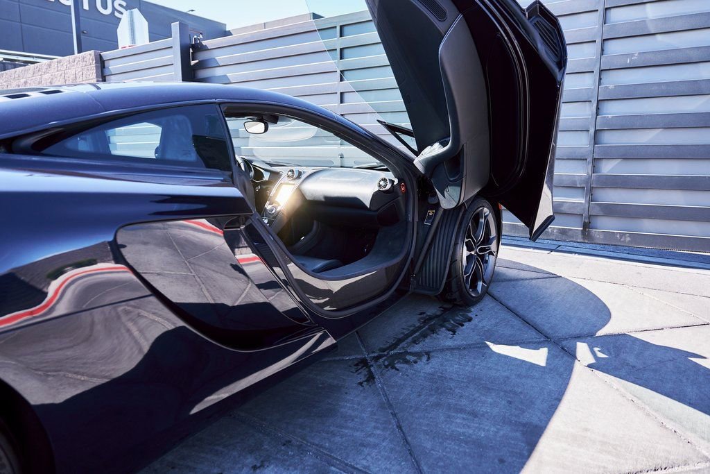 Used 2012 McLaren MP4-12C Coupe image 30