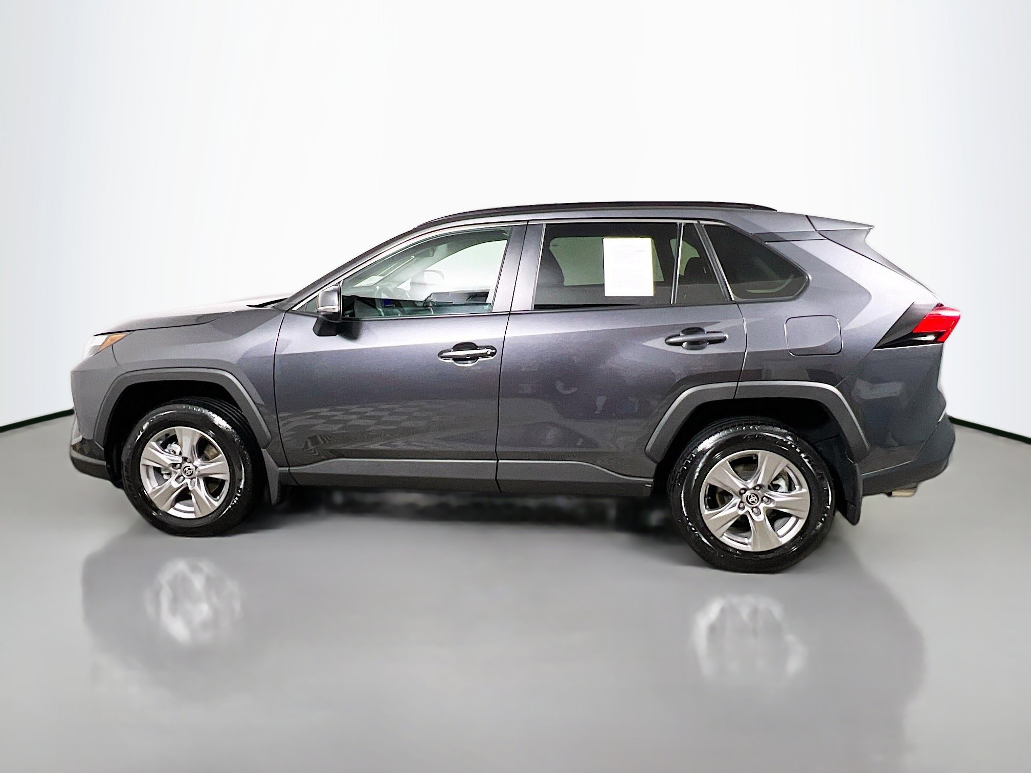 Used 2025 Toyota RAV4 XLE image 9