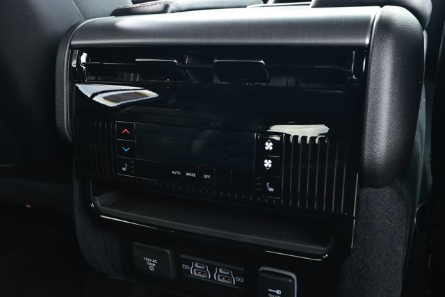 New 2026 Jeep Grand Wagoneer L Limited AWD/4WD image 32