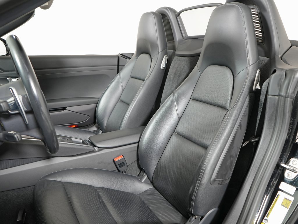 Used 2015 Porsche Boxster image 5