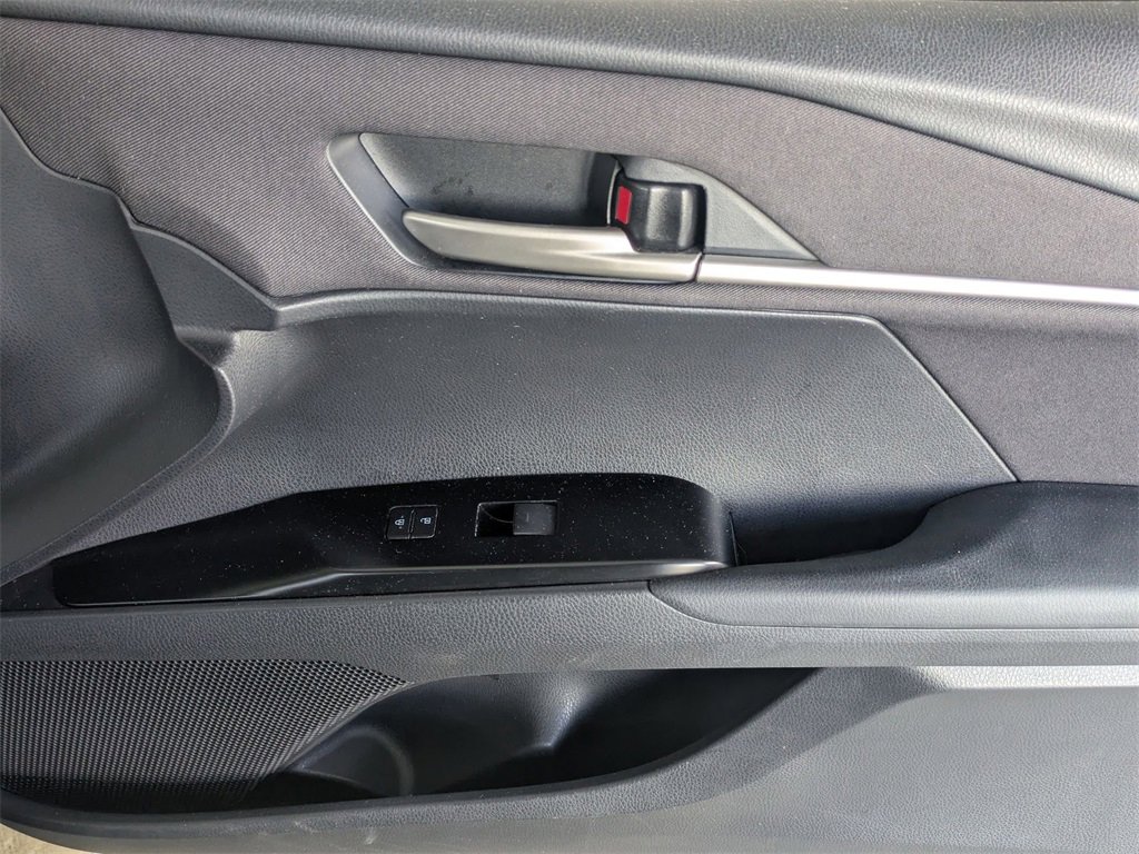 Used 2025 Toyota Camry LE image 34
