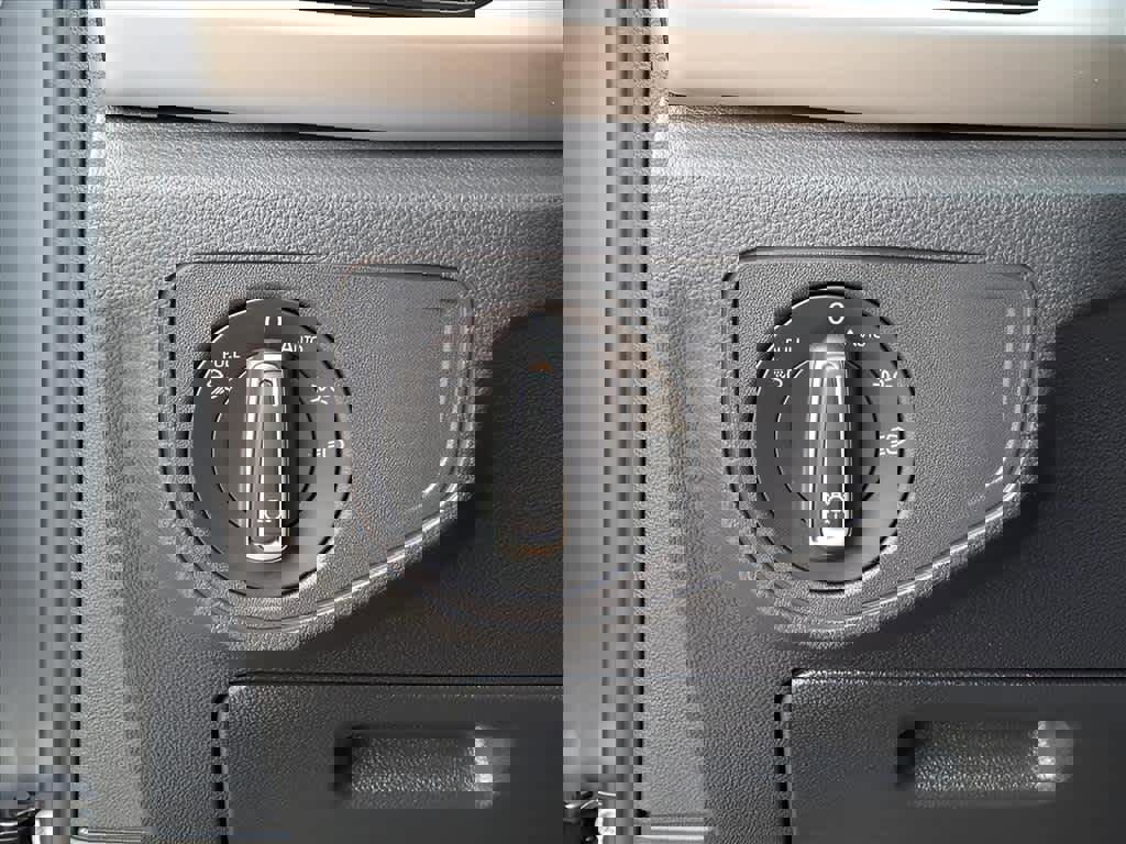 Used 2022 Volkswagen Atlas SEL Premium AWD/4WD image 18