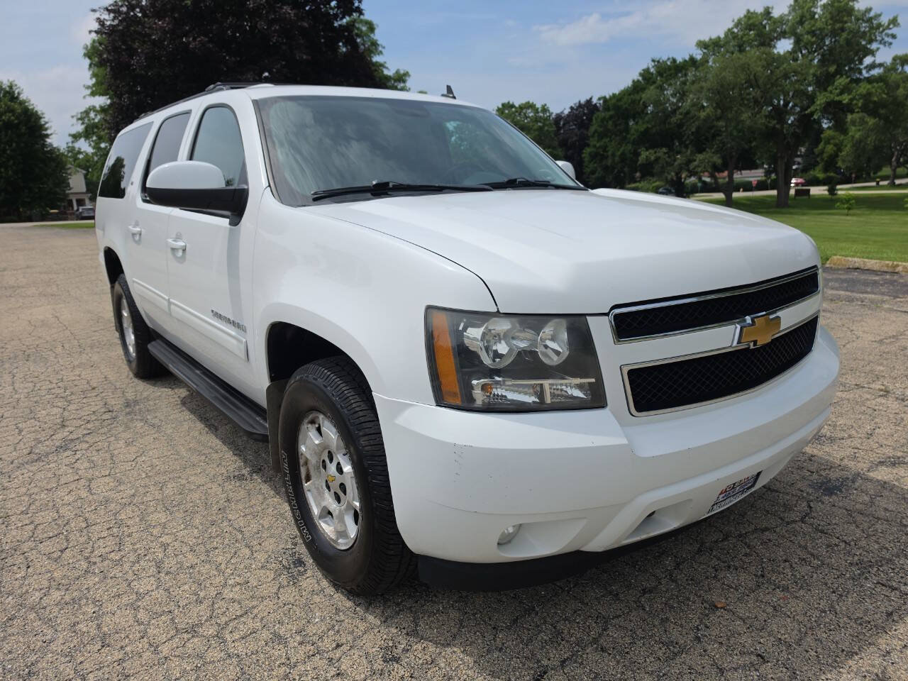 Used 2012 Chevrolet Suburban LT AWD/4WD image 5
