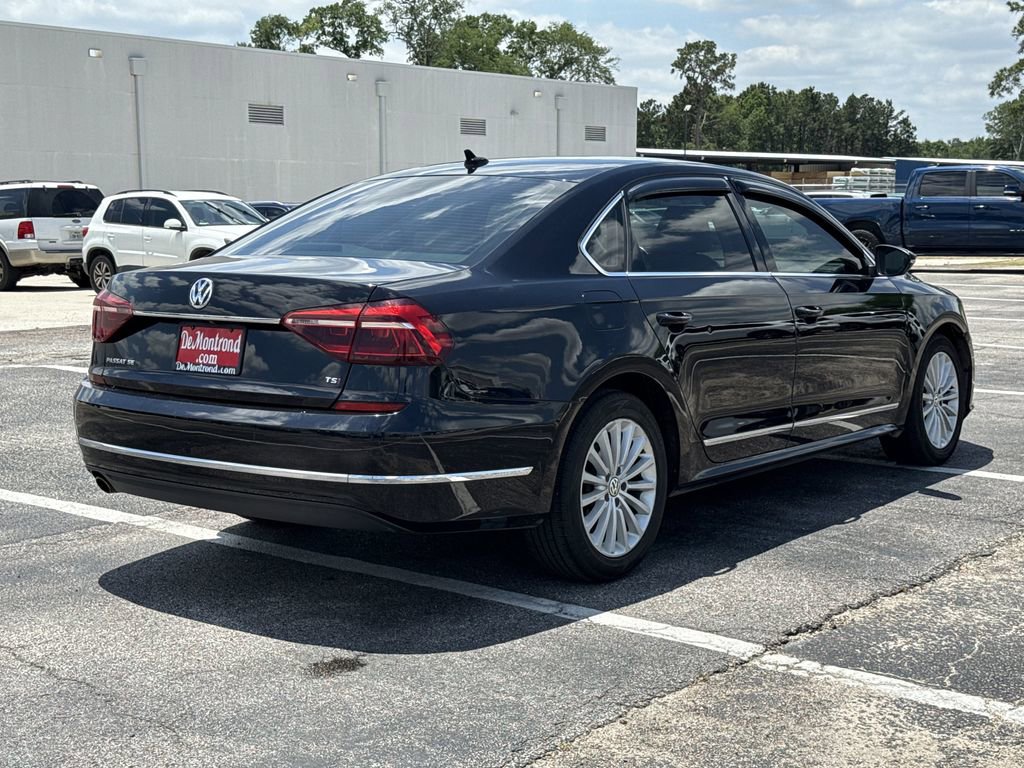 Used 2017 Volkswagen Passat 1.8T SE FWD image 5