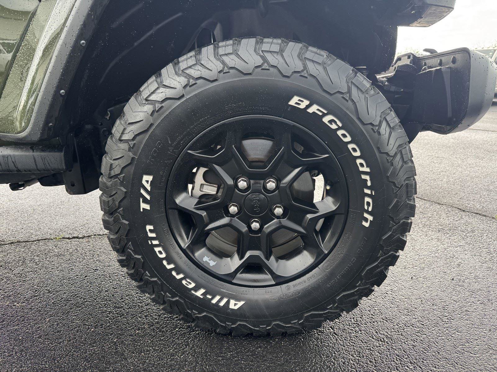 Used 2023 Jeep Gladiator Willys image 43