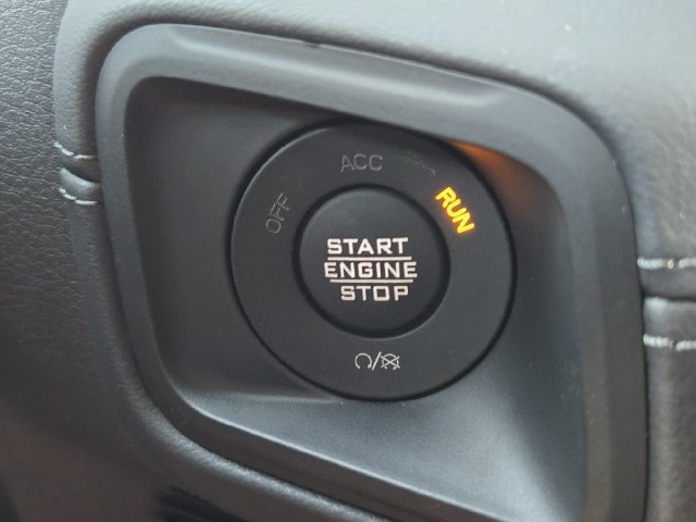 Used 2026 Jeep Wrangler Unlimited Sahara AWD/4WD image 28
